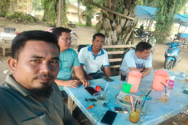 Simalungun, Obor Rakyat – Dinas Pertanian Kabupaten Simalungun, melalui UPTD Pertanian Kecamatan Silau Kahean menegaskan bahwa peran UPTD hanya sebatas melakukan pendataan Rencana Definitif Kebutuhan Kelompok (RDKK) petani dan menginput data ke dalam Sistem Informasi Manajemen Penyuluhan Pertanian (Simluhtan).