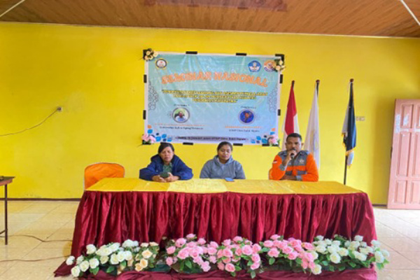 Ngada, Obor Rakyat – Program Studi Pendidikan Matematika STKIP Citra Bakti Ngada kembali menunjukkan komitmennya dalam meningkatkan kualitas pendidikan dengan menyelenggarakan Seminar Nasional Pendidikan Matematika bertema “Pendekatan Deep Learning dan Asesmen Pembelajaran yang Efektif dalam Meningkatkan Kualitas Pendidikan Matematika”, Sabtu (10/1/2026) lalu.