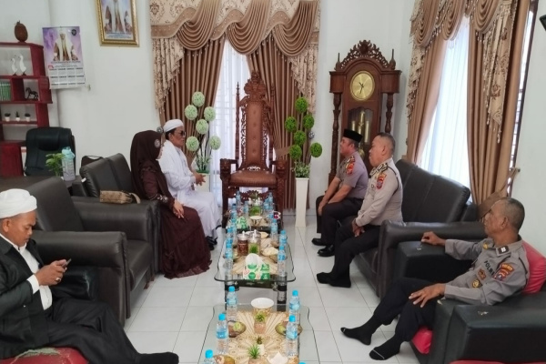 Simalungun, Obor Rakyat – Kepala Kepolisian Sektor (Kapolsek) Perdagangan yang baru menjabat, Iptu Patar Banjarnahor menunjukkan arah kepemimpinan yang humanis sejak hari-hari awal tugasnya.