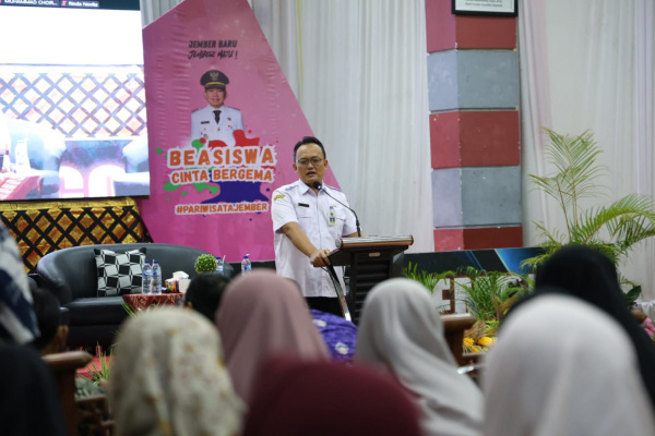Jember, Obor Rakyat – Pemerintah Kabupaten (Pemkab) Jember terus memperkuat kolaborasi dengan mahasiswa penerima Beasiswa Cinta Bergema sebagai mitra strategis promosi daerah.