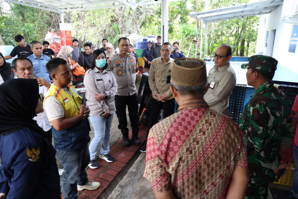 Jember, Obor Rakyat – Pemerintah Kabupaten (Pemkab) Jember melalui Satuan Tugas Makan Bergizi Gratis (Satgas MBG) melakukan peninjauan langsung ke Sentra Produksi Pangan Gizi (SPPG) Sumbersari, Kecamatan Sumbersari, yang terdampak banjir, Jumat (30/01/2026).