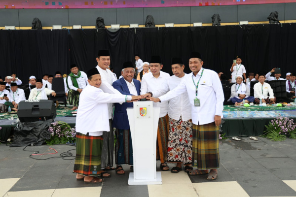 Jember, Obor Rakyat – Momentum peringatan Satu Abad Nahdlatul Ulama (NU) menjadi ruang refleksi ideologis bagi Bupati Jember, Muhammad Fawait.