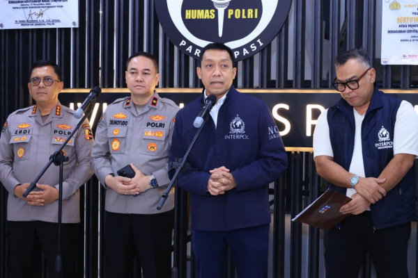 Jakarta, Obor Rakyat — Kepolisian Negara Republik Indonesia (Polri) memastikan keberadaan buronan kasus dugaan tindak pidana korupsi Muhammad Riza Chalid (MRC) telah dipantau setelah Interpol resmi menerbitkan Red Notice.