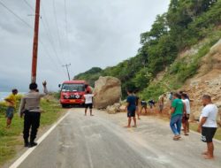 Longsor Tutup Jalur Trans Flores Ende–Bajawa, Polisi dan Warga Bergerak Cepat Pulihkan Akses
