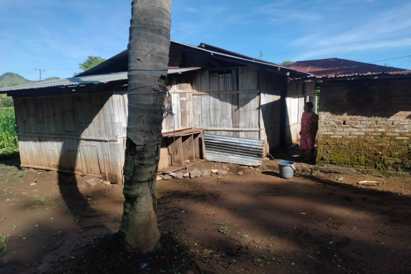 Ngada, Obor Rakyat – Banjir kembali merendam rumah warga di Desa Lengkosambi Barat Daya, Kecamatan Riung, Kabupaten Ngada, pada Minggu (2/2/2026).