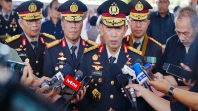 Kapolri Hadiri Pemakaman Eyang Meri, Sampaikan Wasiat Jaga Integritas Polri