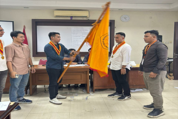 Jakarta, Obor Rakyat – Kongres X Perhimpunan Mahasiswa Hukum Indonesia (PERMAHI) yang digelar pada 2–5 Februari 2026 di Badan Pengembangan Sumber Daya Manusia (BPSDM) Hukum, Kementerian Hukum Republik Indonesia, menjadi momentum bersejarah bagi organisasi mahasiswa hukum tertua di Indonesia. Forum tertinggi organisasi ini secara resmi mengakhiri dualisme kepemimpinan dan melahirkan kepemimpinan nasional yang sah dan kolektif.