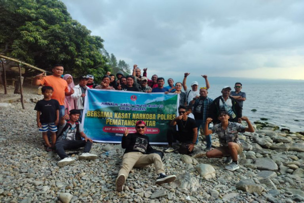 Medan, Obor Rakyat – Kepala Satuan Narkoba Polres Pematang Siantar, AKP Irwanta Sembiring menyampaikan ucapan Selamat Hari Pers Nasional (HPN) 2026 yang tahun ini diselenggarakan di Provinsi Banten, Minggu (8/2/2026).
