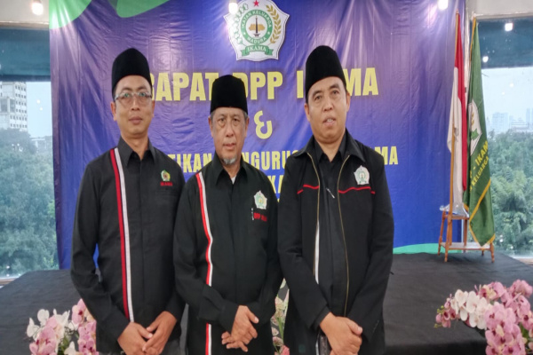 Jakarta, Obor Rakyat – Abah H. Muhammad Rawi kembali dipercaya menakhodai Ikatan Keluarga Madura (IKAMA) sebagai Ketua Umum Dewan Pimpinan Pusat (DPP) untuk periode 2025–2030.