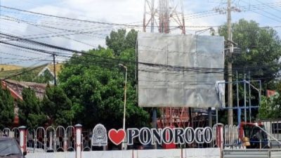 Warga Ponorogo Gugat PT Telekomunikasi Selular Rp1,5 Miliar, Soroti Legalitas dan Dampak Menara BTS di Purbosuman