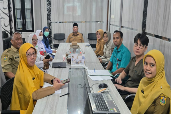 Bondowoso, Obor Rakyat – Dinas Kesehatan Kabupaten Bondowoso (Dinkes) melakukan evaluasi menyeluruh atas kasus meninggalnya seorang pasien di Puskesmas Jambesari Darussolah.