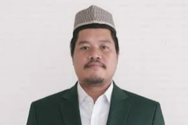 Medan, Obor Rakyat – Ketua Umum Dewan Pimpinan Pusat (DPP) Generasi Negarawan Indonesia (GNI), Rules Gajah, mendesak Kepolisian Negara Republik Indonesia (Polri) segera melakukan penantauan menyeluruh terhadap seluruh Kepala Kepolisian Resor (Kapolres) di Indonesia. Desakan ini disampaikan menyusul dugaan adanya keterlibatan oknum aparatur dalam peredaran narkoba.