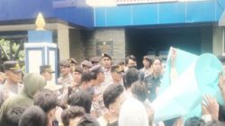 Puluhan Aktivis Demo Bea Cukai Madura, Soroti Dugaan Peredaran Rokok Ilegal di Pamekasan