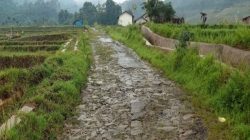 Rudi Rudolof Beno Serap Aspirasi Warga Longko, Soroti Jalan Rusak hingga Listrik Membahayakan