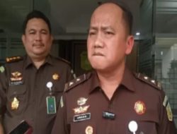 Kejagung Hentikan Kasus Guru Honorer Rangkap Jabatan di Probolinggo, MMH Resmi Dibebaskan