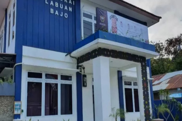 Manggarai Raya, Obor Rakyat – Peredaran rokok ilegal di wilayah Manggarai Raya, Manggarai Raya, Nusa Tenggara Timur (NTT) dilaporkan semakin masif dan meresahkan.