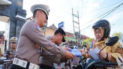 Polantas Menyapa, Polres Jember Intensifkan Safari Kamseltibcar Lantas dan Sosialisasi Jalur Blackspot Jelang Mudik 2026