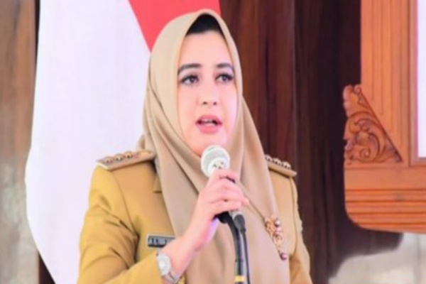 Jakarta, Obor Rakyat – Komisi Pemberantasan Korupsi (KPK) melakukan operasi tangkap tangan (OTT) terhadap Bupati Pekalongan, Fadia Arafiq, pada Selasa (3/3/2026).