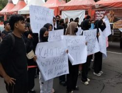 Mahasiswa Gelar Aksi Hitam di Bondowoso, Desak Transparansi APBD dan Prioritas Pembangunan