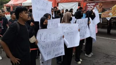 Mahasiswa Gelar Aksi Hitam di Bondowoso, Desak Transparansi APBD dan Prioritas Pembangunan