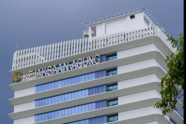 Jakarta, Obor Rakyat – Tim penyidik Kejaksaan Agung (Kejagung) terus mendalami kasus dugaan tindak pidana korupsi dalam kegiatan ekspor Palm Oil Mill Effluent (POME) atau limbah sawit.