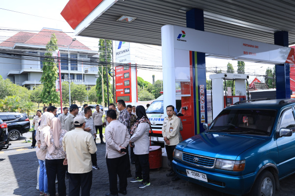Jember, Obor Rakyat – Pemerintah Kabupaten (Pemkab) Jember memastikan ketersediaan bahan bakar minyak (BBM) di wilayahnya dalam kondisi aman.