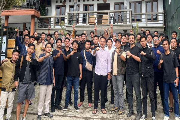 Jakarta, Obor Rakyat – Kasus penyiraman air keras terhadap seorang aktivis KontraS di kawasan Salemba, Jakarta, terus menuai sorotan luas.Perhimpunan Mahasiswa Hukum Indonesia (PERMAHI) menilai peristiwa ini bukan sekadar tindak kriminal biasa, melainkan dugaan aksi terstruktur yang harus diungkap hingga ke aktor intelektual di balik layar.