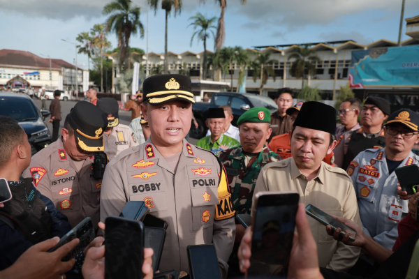 Jember, Obor Rakyat – Perkembangan terbaru terkait peristiwa ledakan di sebuah masjid di Kecamatan Patrang, Kabupaten Jember, Jawa Timur, akhirnya diungkap pihak kepolisian.