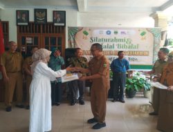 Selantang Asoka Perkuat Silaturahmi Lansia Lewat Halal Bihalal di Bondowoso