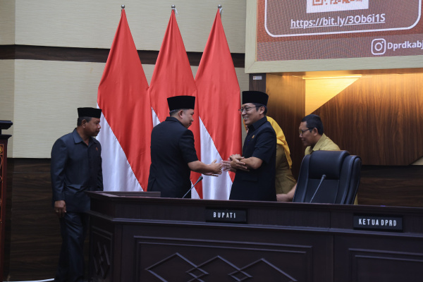 Jember, Obor Rakyat – Bupati Jember, Muhammad Fawait atau Gus Fawait, menyampaikan Laporan Keterangan Pertanggungjawaban (LKPJ) Tahun Anggaran 2025 dalam Rapat Paripurna DPRD Kabupaten Jember, Selasa (31/3/2026).
