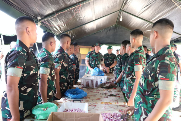 Tanah Karo, Obor Rakyat — Pangdam I/Bukit Barisan, Hendy Antariksa, melaksanakan kunjungan kerja ke wilayah Brigif TP 37/Hujur Siringgis yang berlokasi di Desa Mbal-Mbal, Kecamatan Lau Baleng, Kabupaten Tanah Karo, Sumatera Utara, Selasa (31/3/2026).