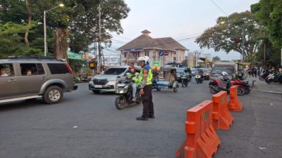 Polisi Tertibkan Odong-Odong, Sat Lantas Pematangsiantar Lakukan Patroli Antisipasi Kemacetan