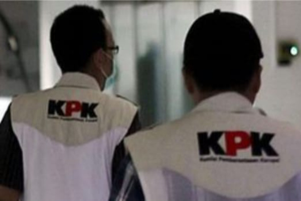 Jakarta, Obor Rakyat – Komisi Pemberantasan Korupsi (KPK) melakukan Operasi Tangkap Tangan (OTT) di lingkungan Pemerintah Kabupaten Tulungagung, Jawa Timur, pada Jumat (10/4/2026).