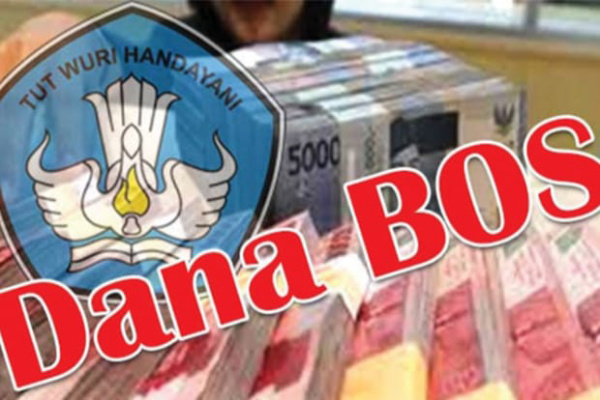 Kelompok mahasiswa tersebut sebelumnya melaporkan seorang kepala sekolah SMK Negeri 3 berinisial N atas dugaan tindak pidana korupsi yang berkaitan dengan pengelolaan dana Bantuan Operasional Sekolah (BOS).