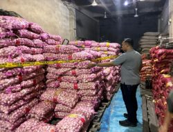 Polri Bongkar Penyelundupan 23 Ton Bawang dan Cabai Ilegal di Pontianak