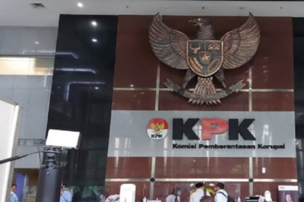 Jakarta, Obor Rakyat – Komisi Pemberantasan Korupsi (KPK) melakukan pemeriksaan saksi di Polres Mojokerto Kota, Senin (20/4/2026), dalam rangka pengembangan penyidikan kasus korupsi yang menjerat Bupati Pati nonaktif, Sudewo.