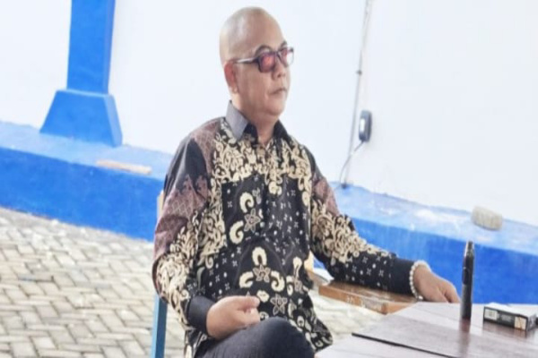 Bondowoso, Obor Rakyat – Keberadaan dapur Makan Bergizi Gratis (MBG) atau Satuan Pelayanan Pemenuhan Gizi (SPPG) di Kabupaten Bondowoso, Jawa Timur, kembali menjadi sorotan. Kali ini, perhatian tertuju pada kelengkapan perizinan bangunan, khususnya Persetujuan Bangunan Gedung (PBG) dan Kesesuaian Kegiatan Pemanfaatan Ruang (KKPR).