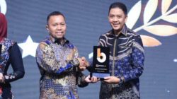 Bupati Jember Muhammad Fawait Raih Penghargaan Tokoh Pengentasan Kemiskinan di HUT ke-20