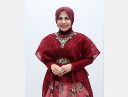 Ning Ghyta Tampil Elegan Kenakan Batik Jember di Anugerah Puspa Bangsa 2026