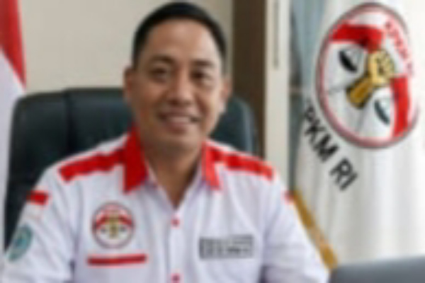 Pematangsiantar, Obor Rakyat – Di balik perbukitan yang sunyi di wilayah Kabupaten Dairi, warga Dusun Ingin Maju, Desa Tambahan, masih menggantungkan harapan pada satu hal mendasar: air bersih. Selama bertahun-tahun, sebagian warga harus bertahan dengan kondisi terbatas—mengandalkan air hujan atau menempuh medan sulit demi mendapatkan air layak.