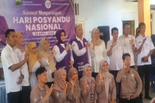 Bondowoso, Obor Rakyat – Peringatan Hari Posyandu Nasional 2026 di Desa Tegalampel, Kecamatan Tegalampel, Kabupaten Bondowoso, menjadi penanda penting perubahan arah layanan posyandu di Indonesia. Tidak lagi sekadar identik dengan layanan kesehatan ibu dan anak, posyandu kini didorong menjadi pusat layanan terpadu berbasis enam Standar Pelayanan Minimal (SPM).