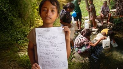 Anak Desa di Manggarai Tulis Surat untuk Presiden Prabowo Subianto: Krisis Air Bersih Hambat Akses Pendidikan