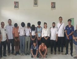 Judul: Polisi Peduli, Polsek Tanah Jawa Gelar Razia Kasih Sayang Sasar Pelajar Bolos Sekolah