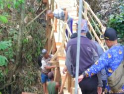 Jembatan Darurat Rp75 Juta di Bondowoso Rusak Diterjang Arus, Aktivis Minta Inspektorat Audit Dana BTT