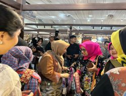 Hari Terakhir Persit Bisa Vol. II, Booth YD Strap Bag Tenun Diserbu Pengunjung dan Catat Penjualan 176 Produk