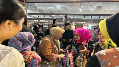Hari Terakhir Persit Bisa Vol. II, Booth YD Strap Bag Tenun Diserbu Pengunjung dan Catat Penjualan 176 Produk