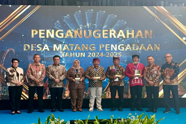 Banyuwangi, Obor Rakyat – Desa Sukojati, Kecamatan Blimbingsari, Banyuwangi kembali menorehkan prestasi di tingkat nasional. Desa tersebut berhasil masuk dalam 12 pemerintah desa terbaik se-Indonesia dalam tingkat kematangan pengadaan barang/jasa desa yang dinilai oleh Lembaga Kebijakan Pengadaan Barang/Jasa Pemerintah (LKPP) RI.
