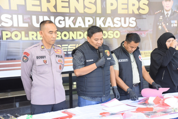 Bondowoso, Obor Rakyat — Setelah lebih dari dua tahun buron dan masuk Daftar Pencarian Orang (DPO), pelaku kasus pengeroyokan yang menewaskan seorang pria di Kabupaten Bondowoso akhirnya berhasil ditangkap aparat kepolisian.