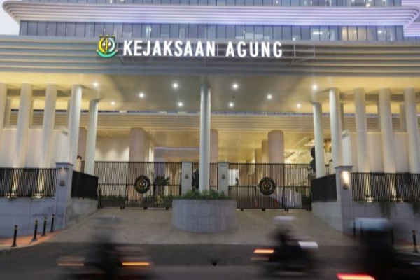 Jakarta, Obor Rakyat — Kejaksaan Agung (Kejagung) memeriksa mantan Direktur Jenderal Bea dan Cukai Kementerian Keuangan, Askolani, sebagai saksi dalam kasus dugaan korupsi ekspor palm oil mill effluent (POME) atau limbah minyak kelapa sawit periode 2022–2024, Rabu (20/5/2026).