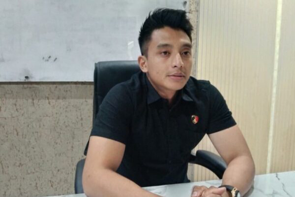Jember, Obor Rakyat – Polres Jember tengah menangani kasus penipuan yang menimpa wartawan lokal, Lukman Hakim, melalui aplikasi pinjaman online Kredivo.